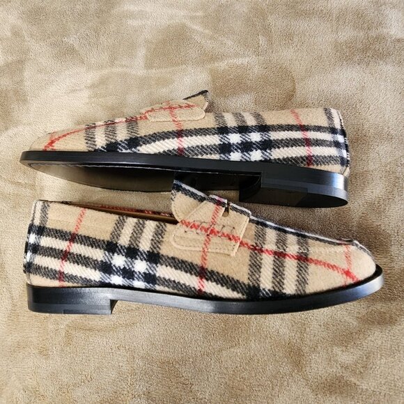 Burberry NWT Hackney Check Penny Loafers, Authentic - Picture 2 of 11